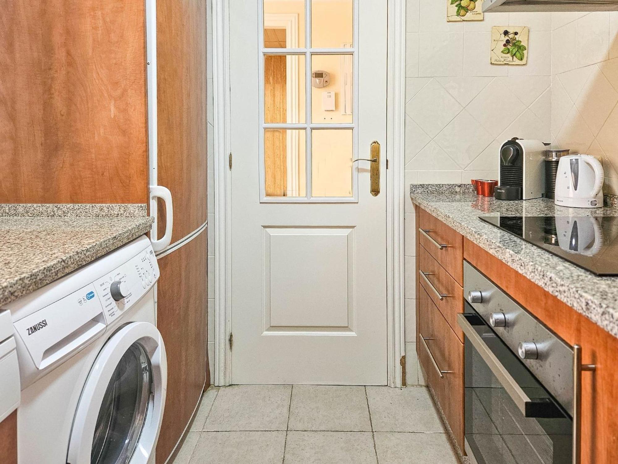 1 Bed In Los Lagos De Santa Maria, Elviria Marbella Eksteriør billede