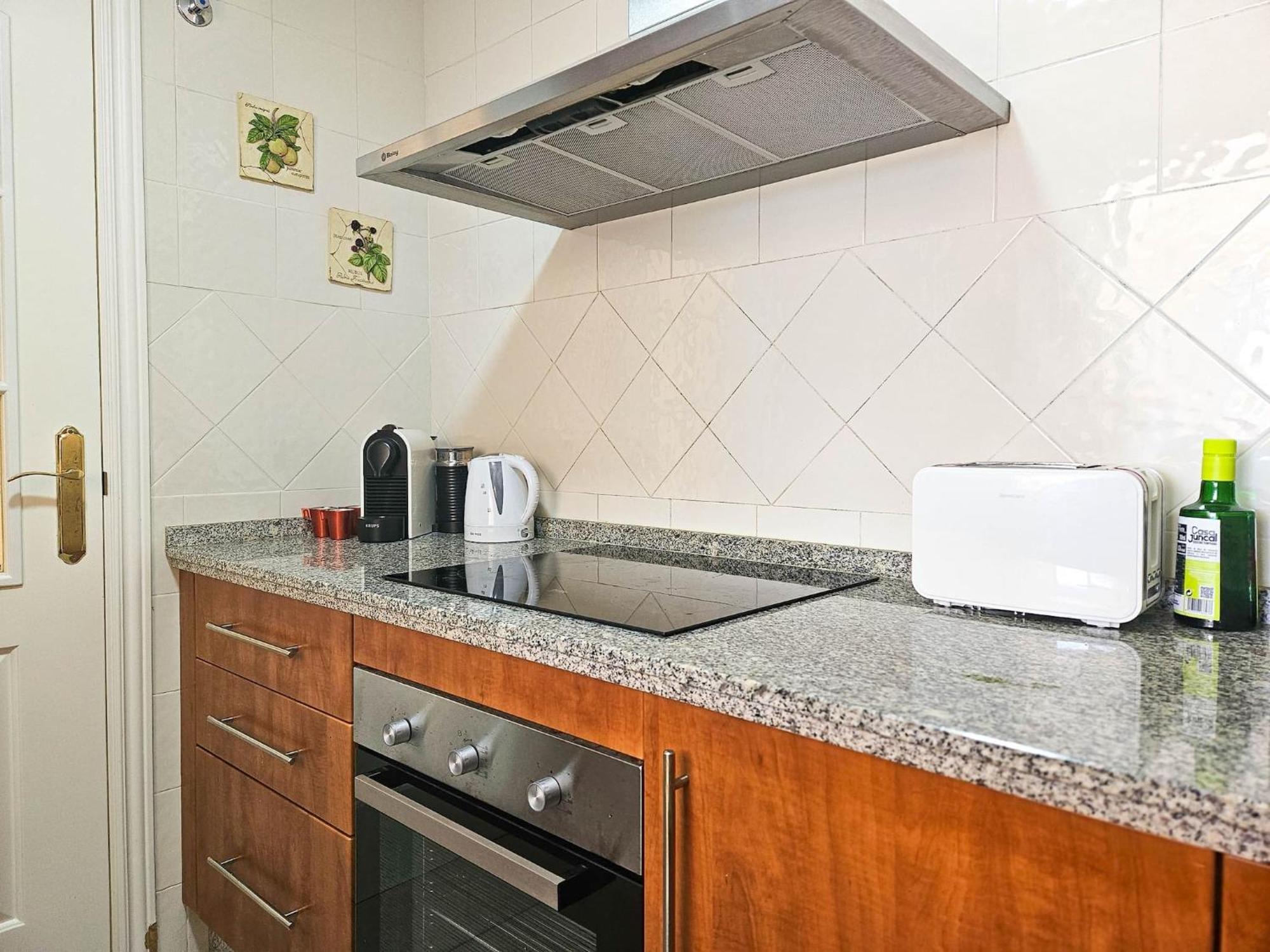1 Bed In Los Lagos De Santa Maria, Elviria Marbella Eksteriør billede