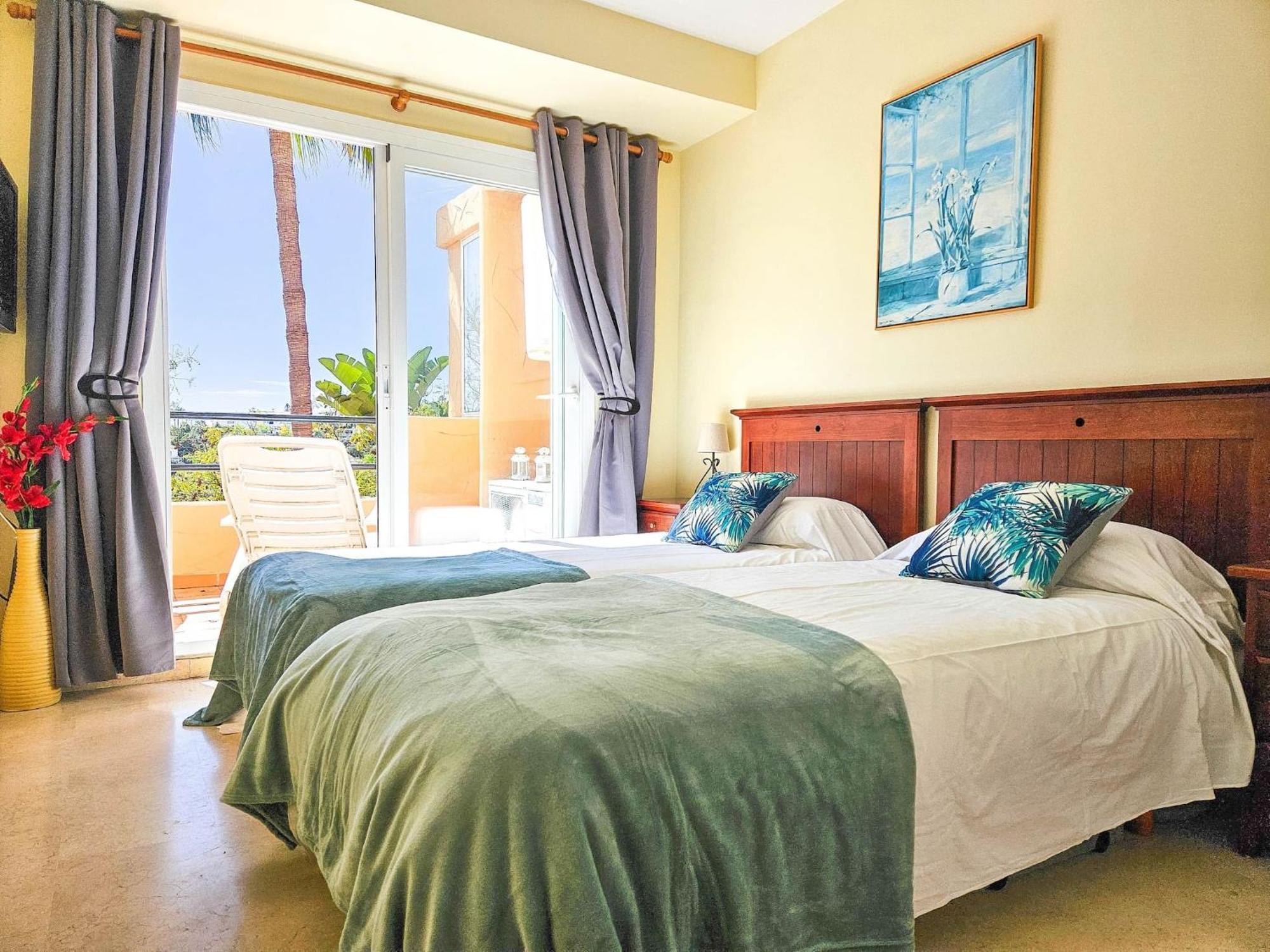 1 Bed In Los Lagos De Santa Maria, Elviria Marbella Eksteriør billede