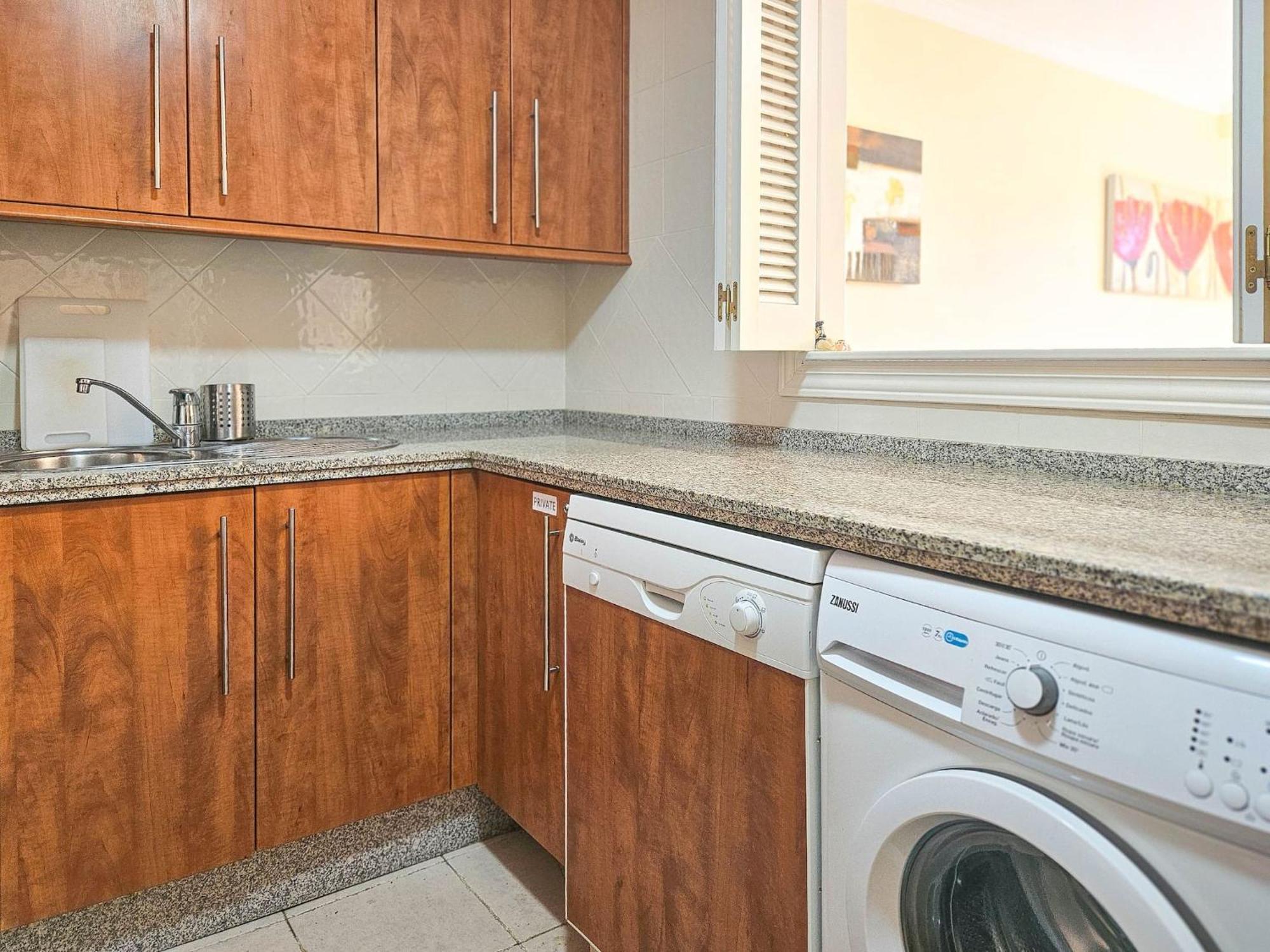 1 Bed In Los Lagos De Santa Maria, Elviria Marbella Eksteriør billede